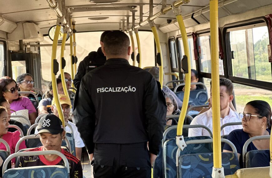 Ageac fiscaliza rotas de ônibus intermunicipais no Bujari e reforça direitos dos passageiros
